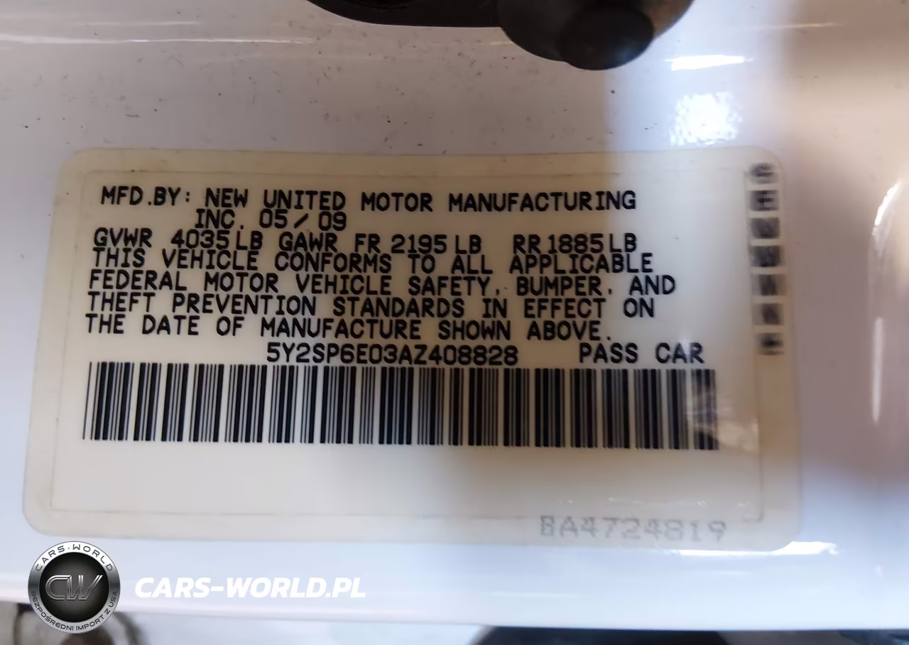2010 Pontiac Vibe VIN:5Y2SP6E03AZ408828 - 9