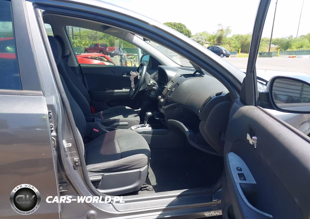 2009 Hyundai Elantra Touring VIN:KMHDC86E59U026881 - 5