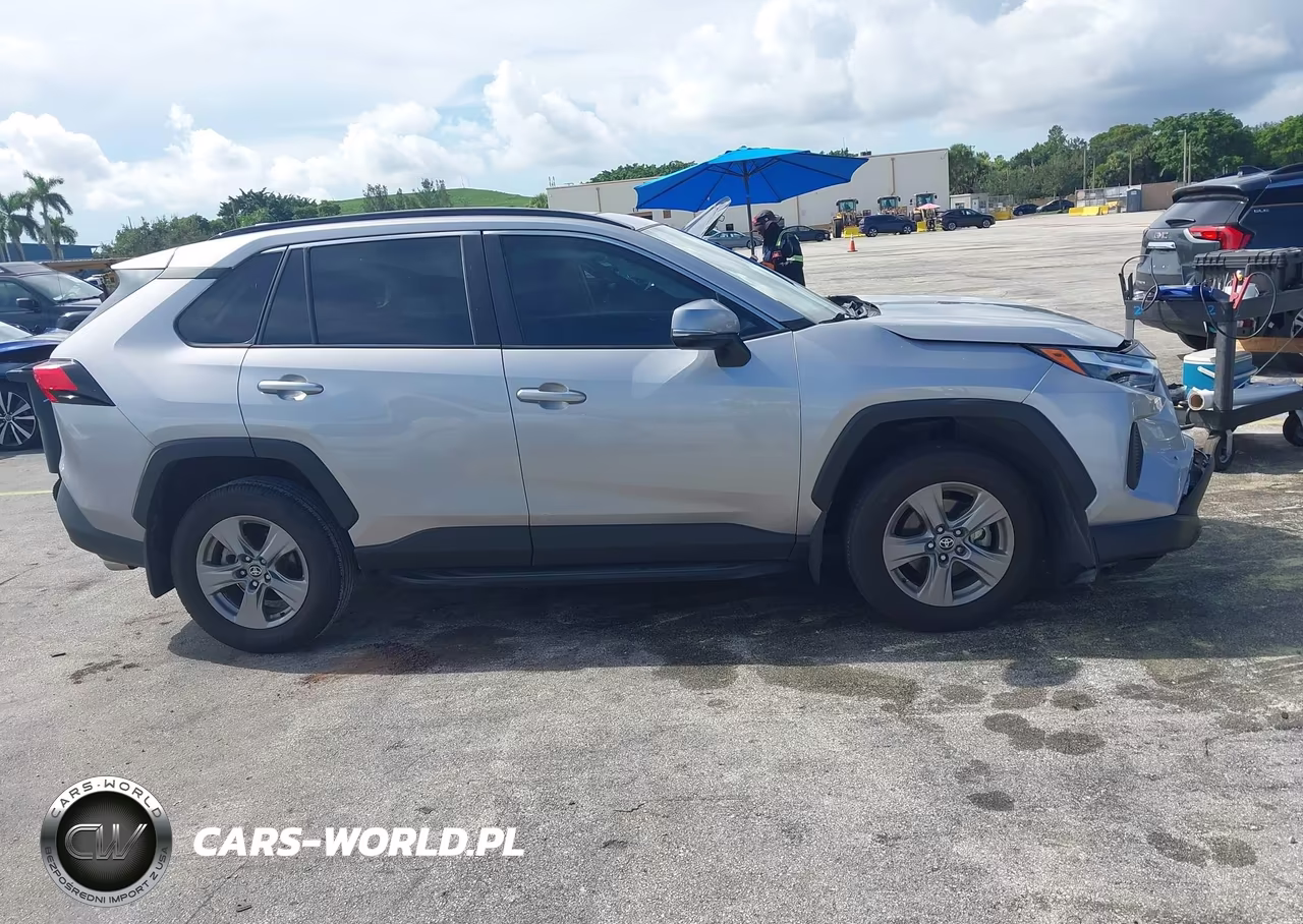 2024 Toyota Rav4 Xle VIN:2T3W1RFV6RC293525 - 13