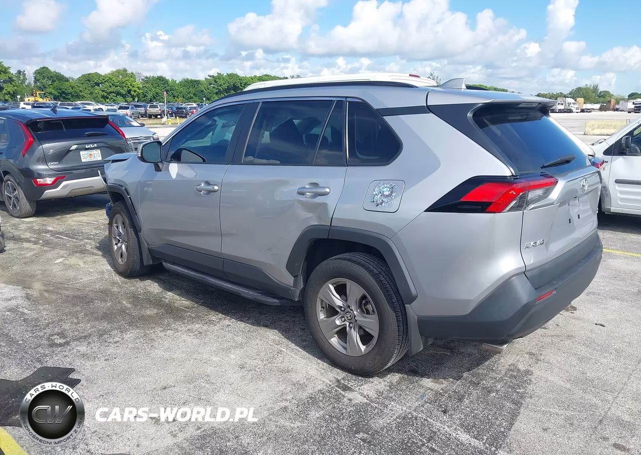 2024 Toyota Rav4 Xle VIN:2T3W1RFV6RC293525 - 3