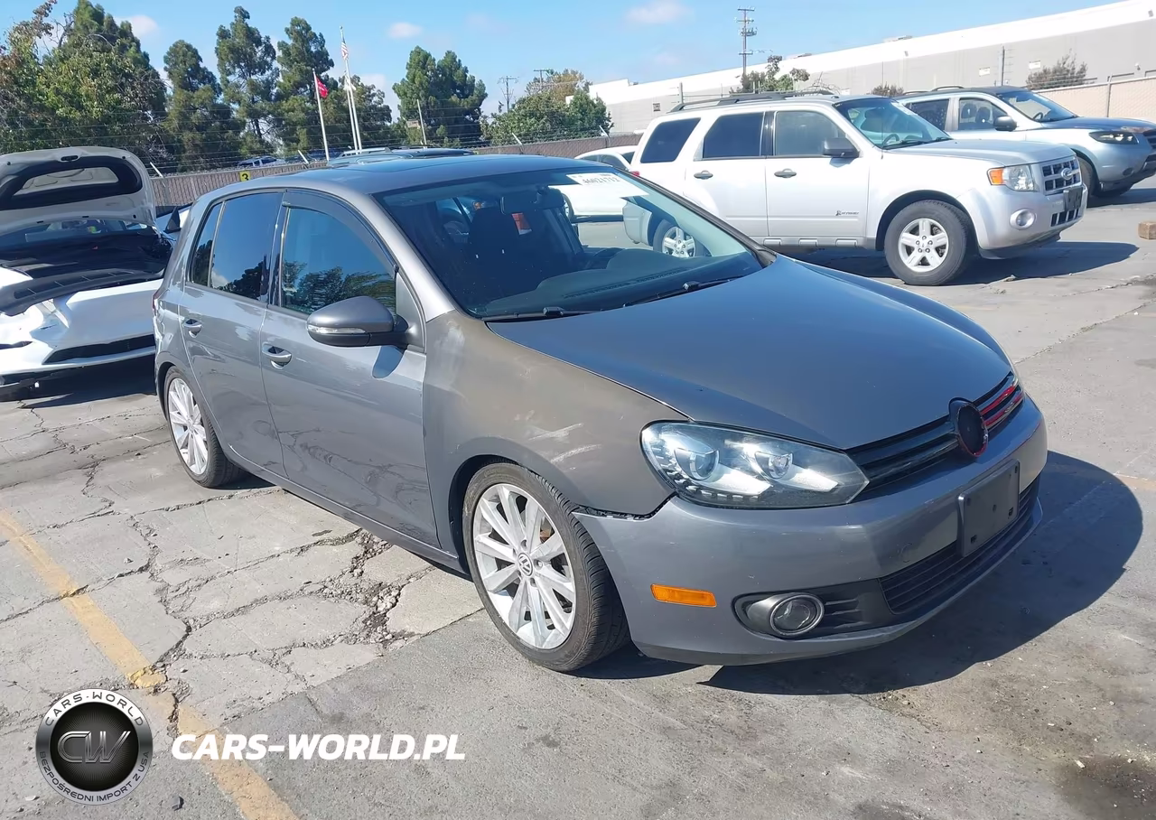 2013 Volkswagen Golf 2.0L Tdi 4-Door