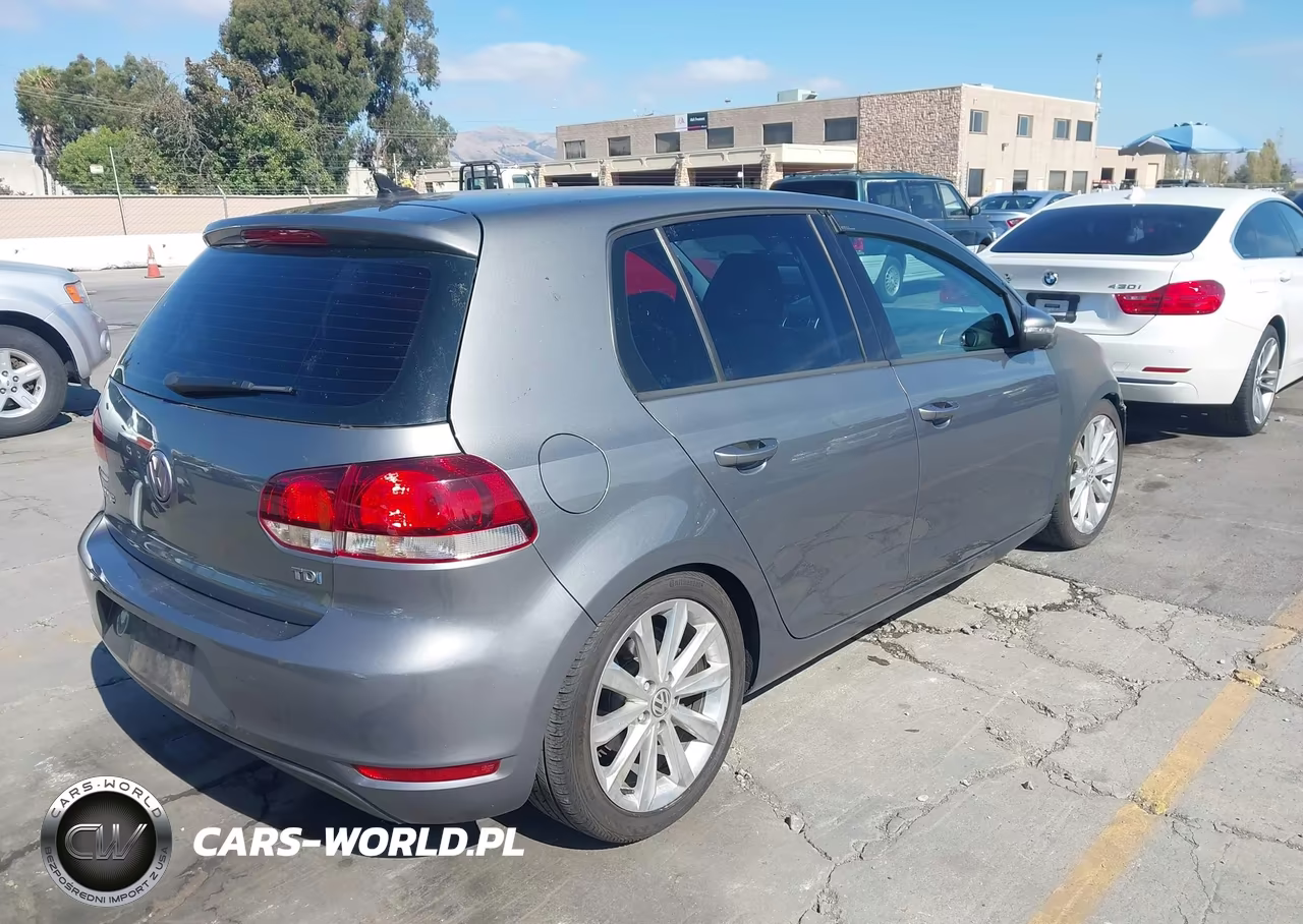 2013 Volkswagen Golf 2.0L Tdi 4-Door VIN:WVWNM7AJ5DW132412 - 4
