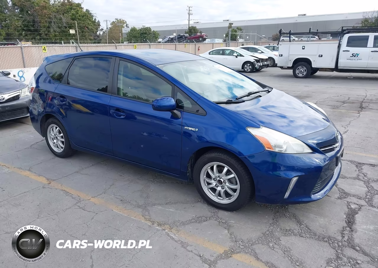 2014 Toyota Prius V Three – zdjęcie 1 z 16