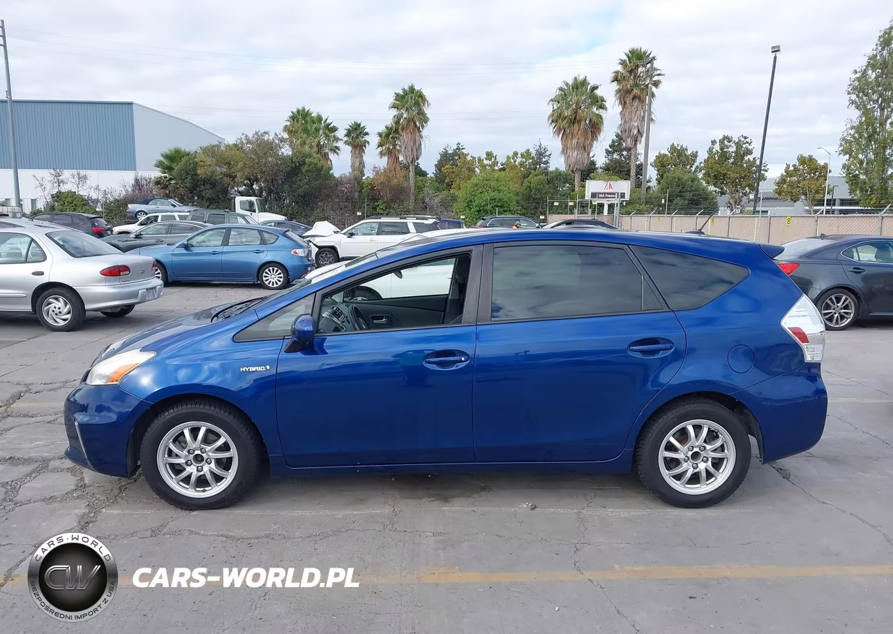2014 Toyota Prius V Three VIN:JTDZN3EU5E3322841 - 14