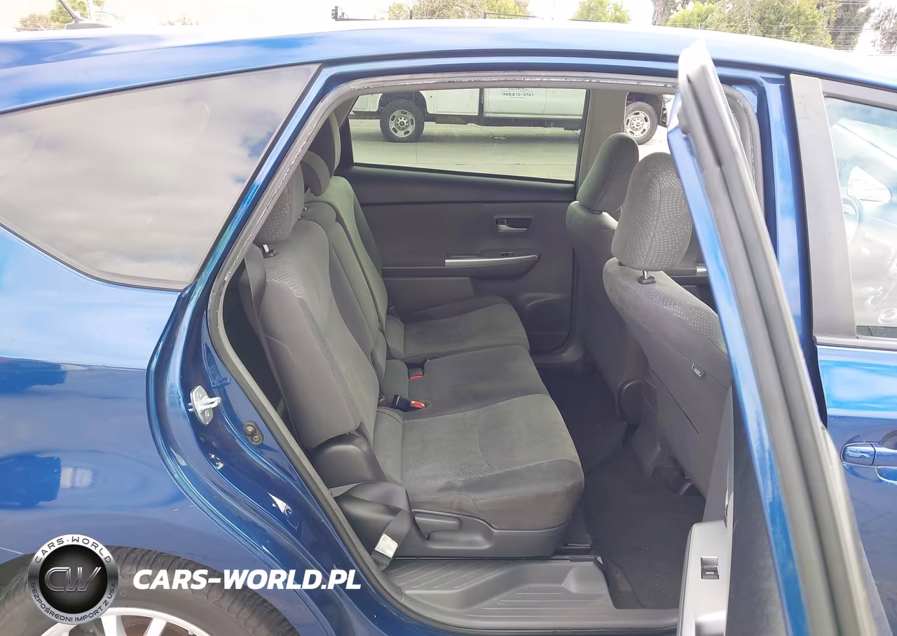 2014 Toyota Prius V Three VIN:JTDZN3EU5E3322841 - 8