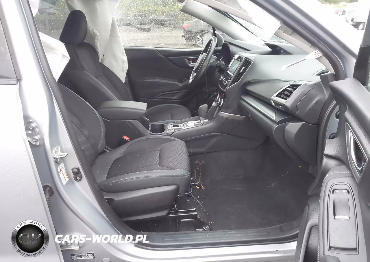 2019 Subaru Forester Premium VIN:JF2SKAGC6KH493794 - 5