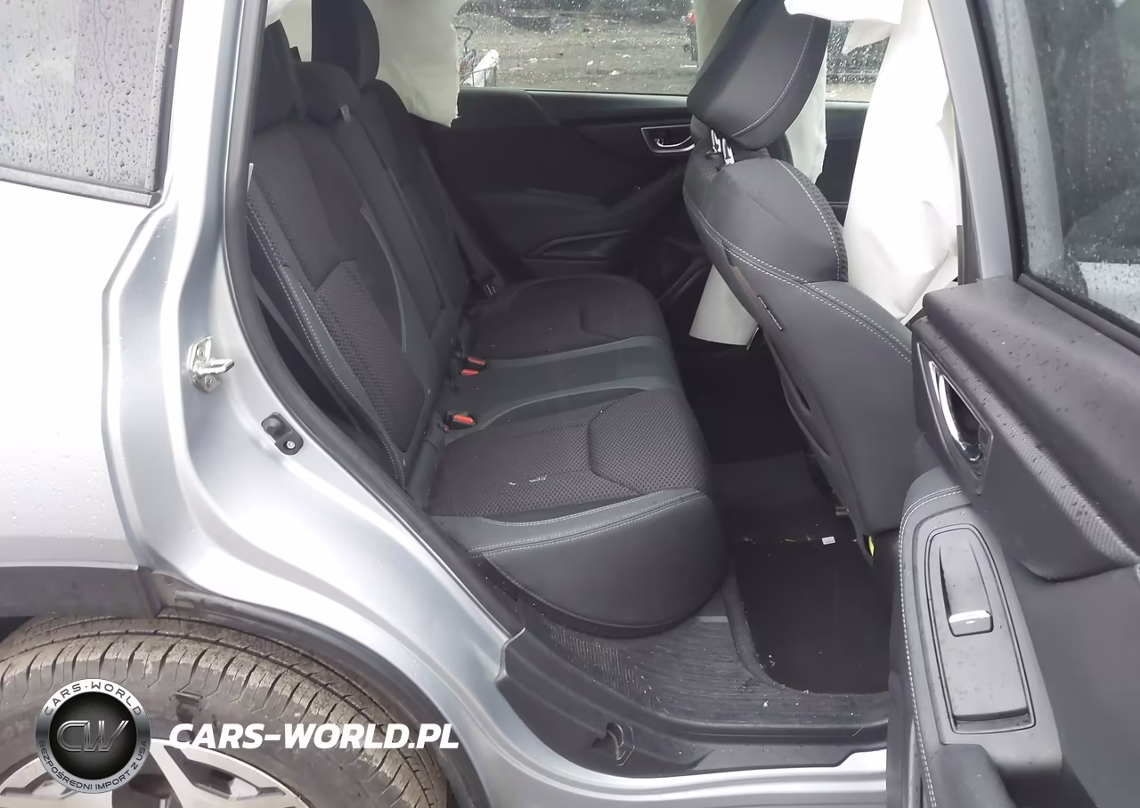 2019 Subaru Forester Premium VIN:JF2SKAGC6KH493794 - 8