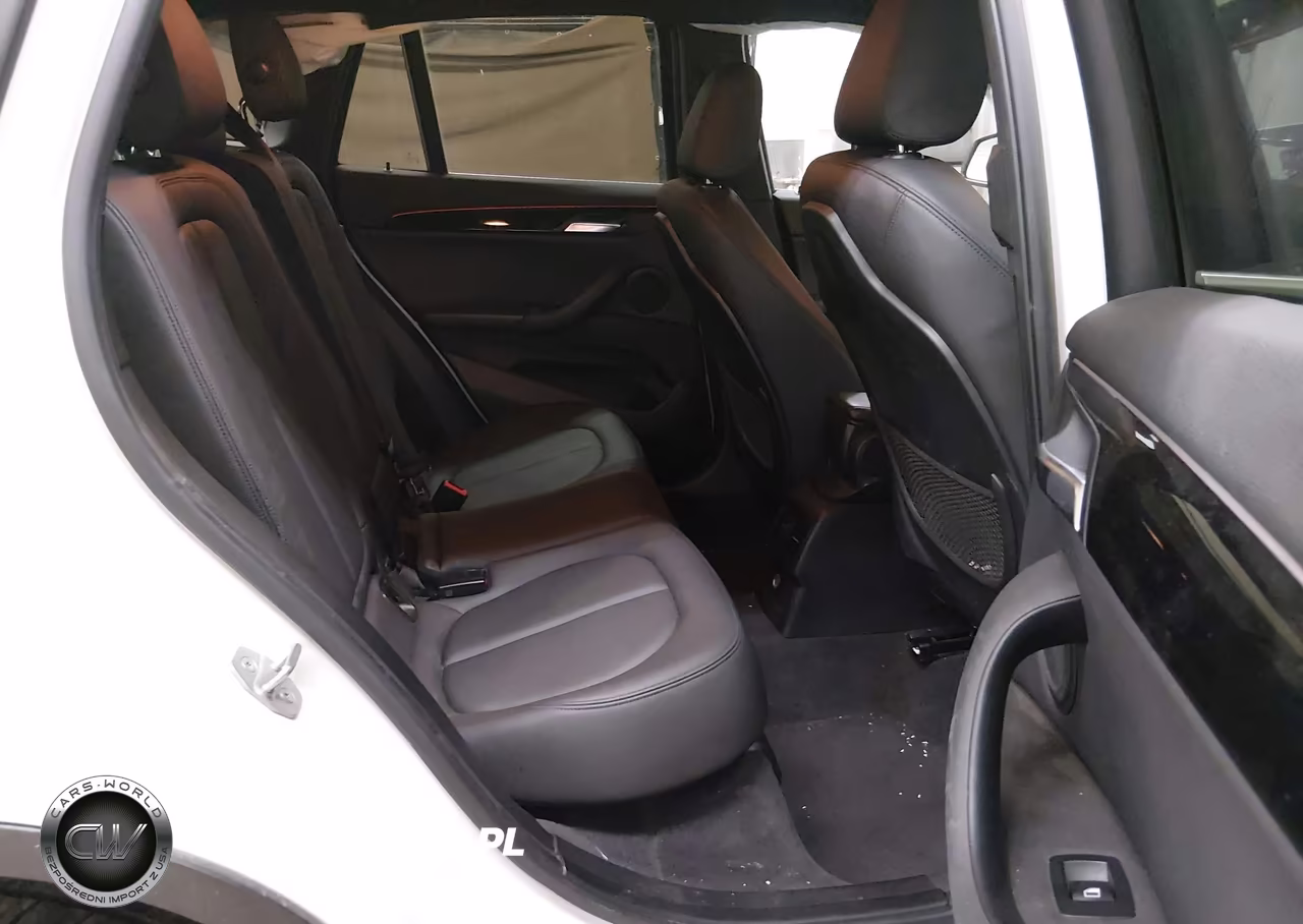 2018 BMW X1 Sdrive28I VIN:WBXHU7C37J5H43626 - 8