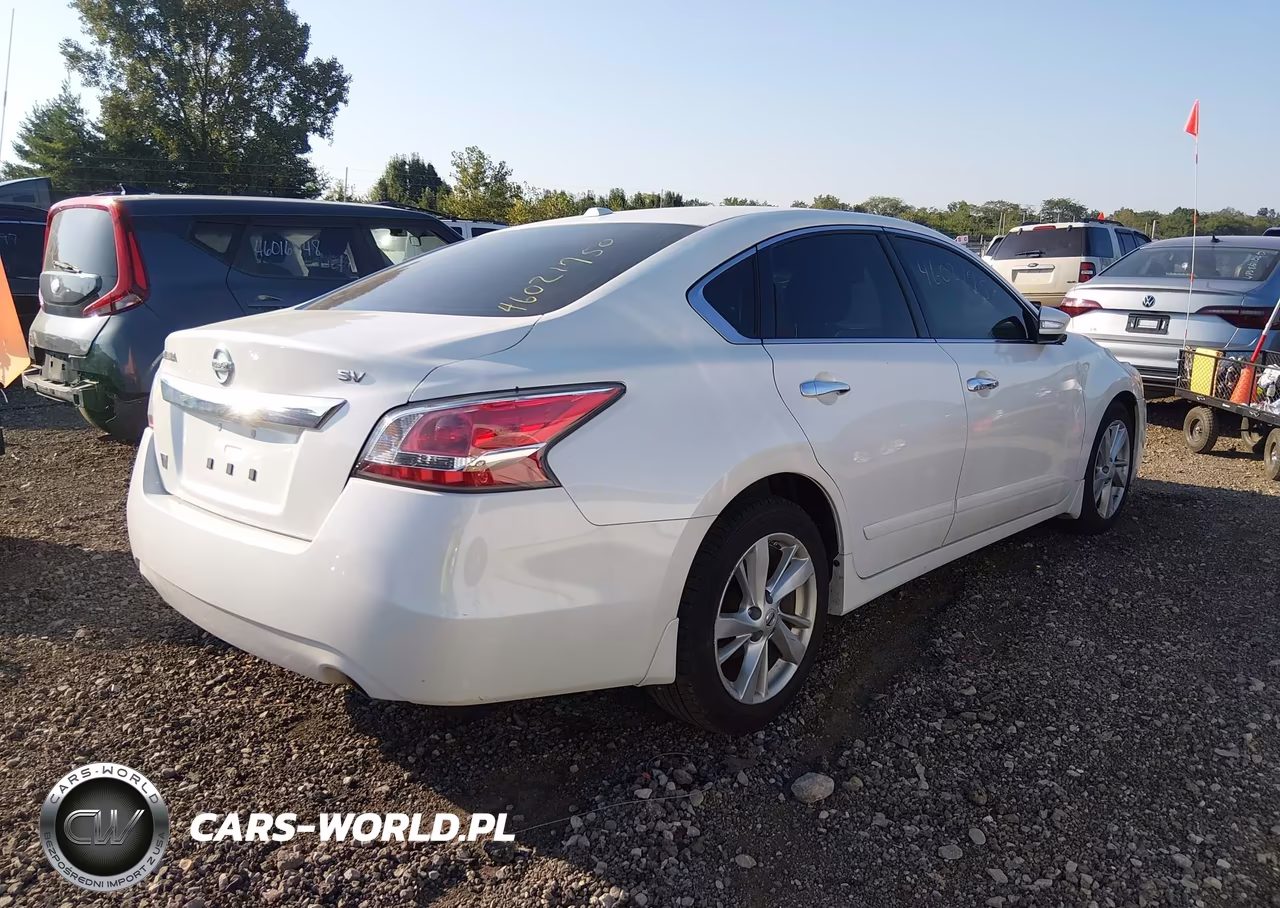 2015 Nissan Altima 2.5 Sv VIN:1N4AL3AP5FC143998 - 4