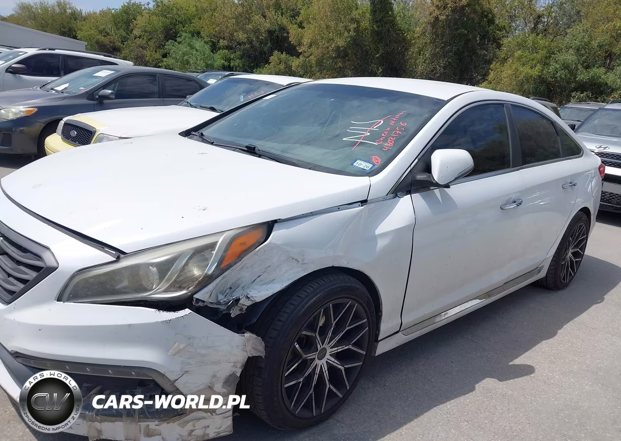 2015 Hyundai Sonata Sport VIN:5NPE34AF2FH132132 - 6