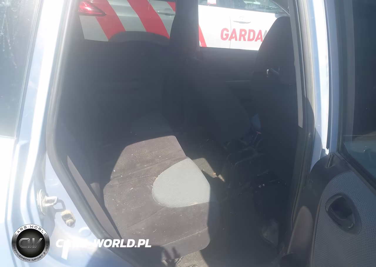2008 Honda Fit Sport VIN:JHMGD38698S065831 - 8