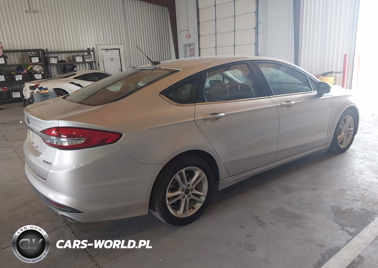 2018 Ford Fusion Hybrid S VIN:3FA6P0UU6JR100520 - 4