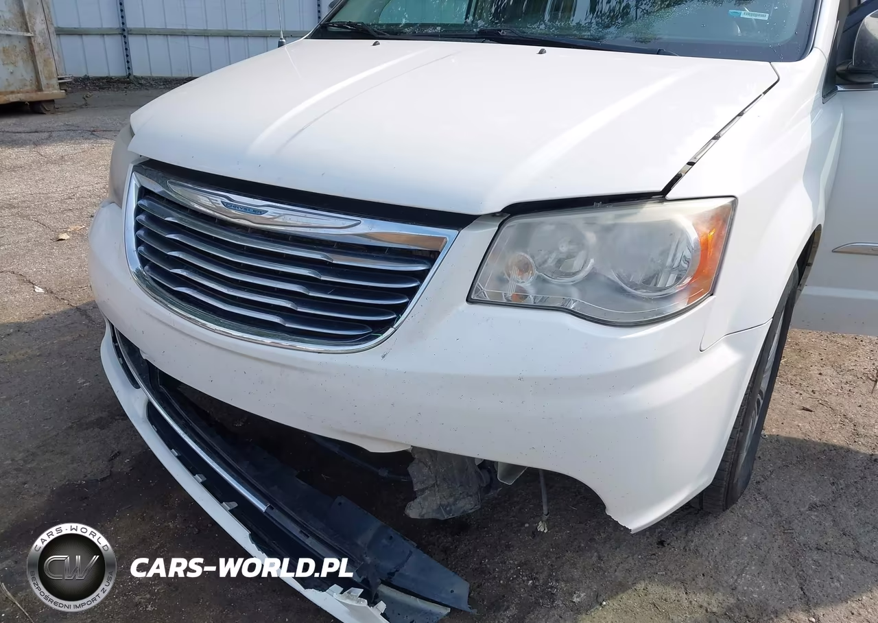 2013 Chrysler Town & Country Touring-L VIN:2C4RC1CG9DR558678 - 6