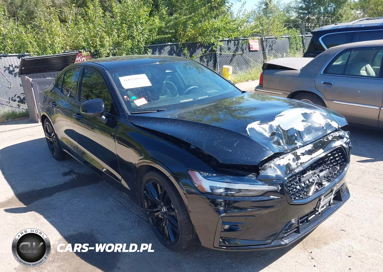 2023 Volvo S60 B5 Plus Black Edition