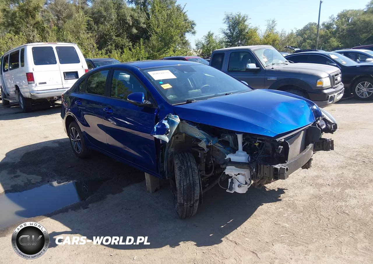 2024 Kia Forte Lxs – zdjęcie 1 z 18