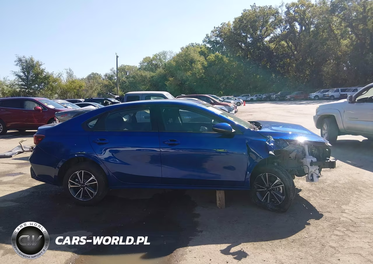 2024 Kia Forte Lxs VIN:3KPF24AD7RE737357 - 14