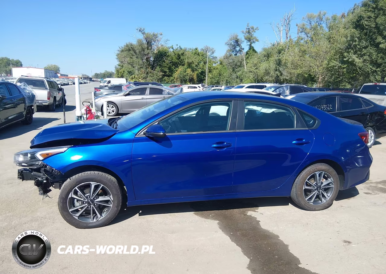 2024 Kia Forte Lxs VIN:3KPF24AD7RE737357 - 15