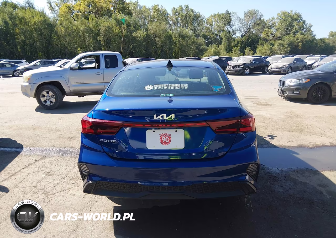 2024 Kia Forte Lxs VIN:3KPF24AD7RE737357 - 17