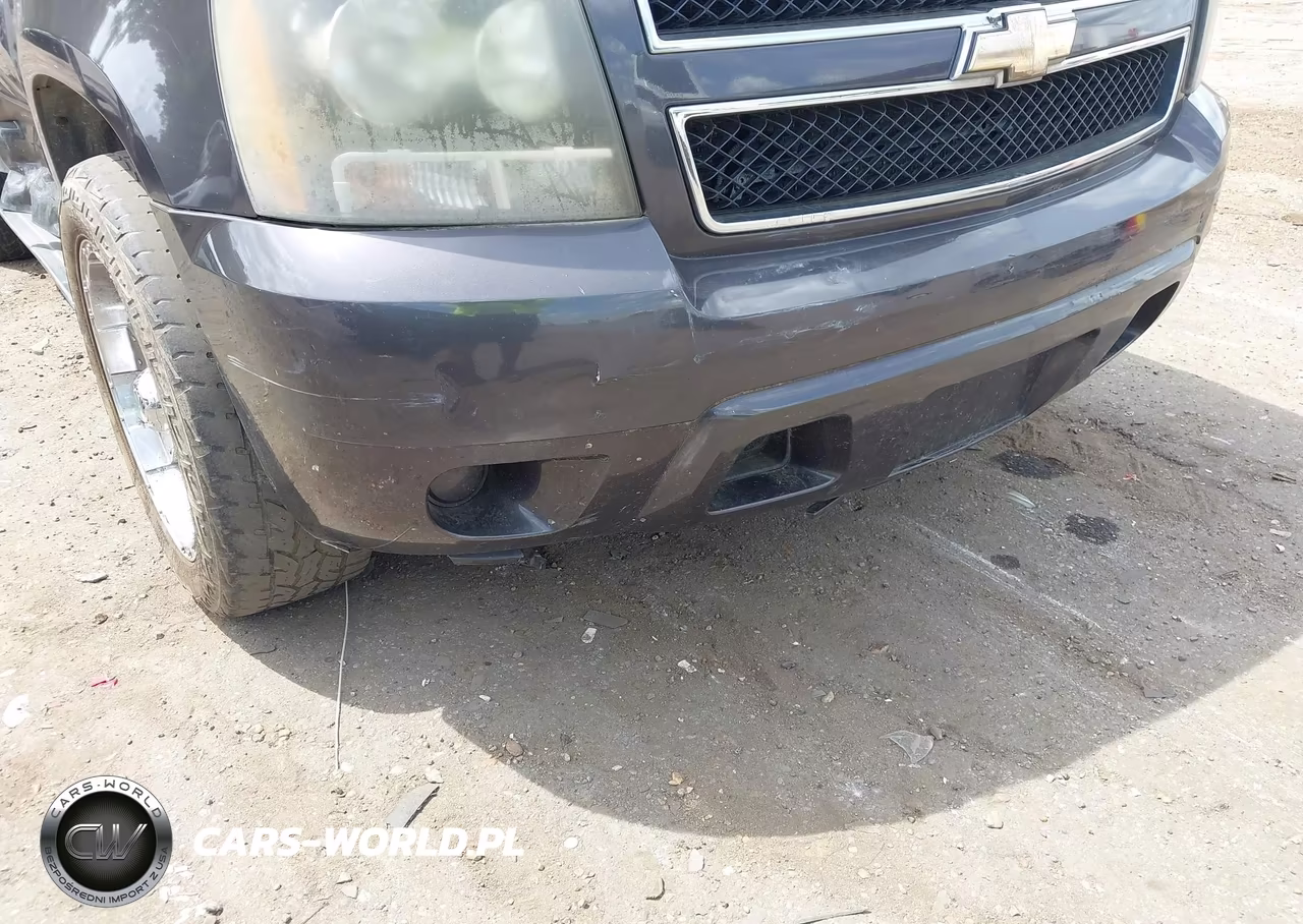 2010 Chevrolet Tahoe Ls VIN:1GNMCAE3XAR198656 - 13