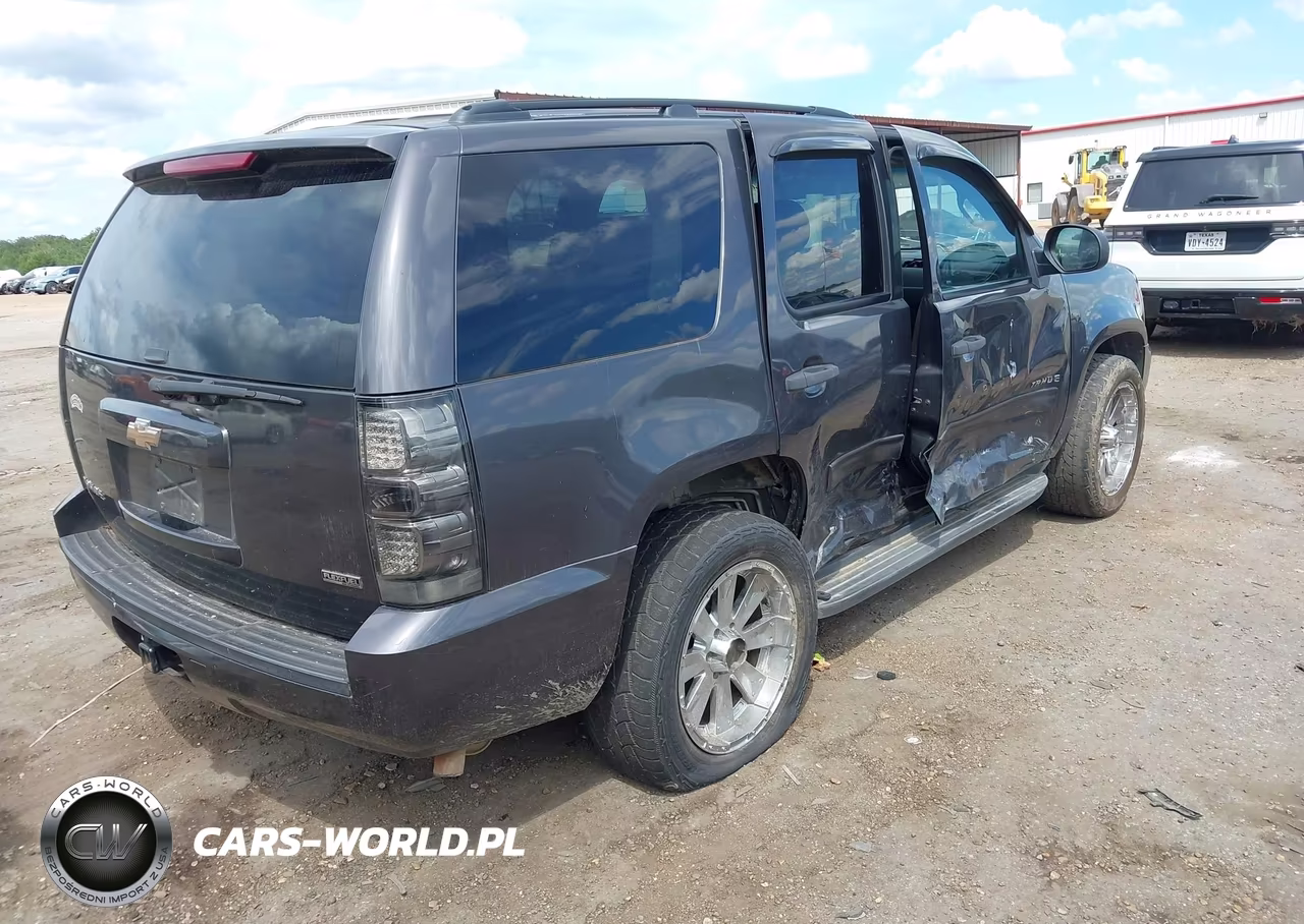 2010 Chevrolet Tahoe Ls VIN:1GNMCAE3XAR198656 - 4