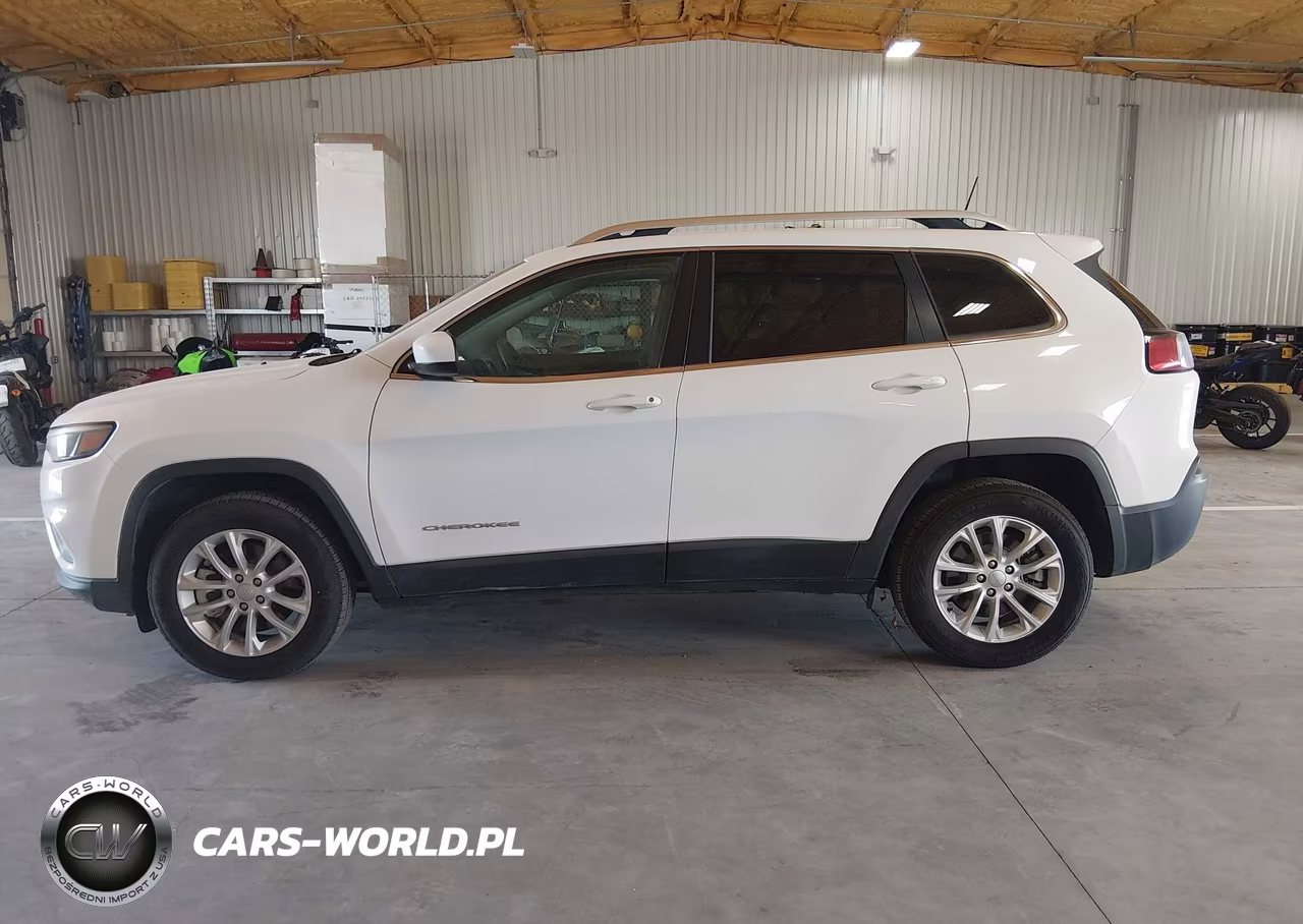 2019 Jeep Cherokee Latitude 4X4 VIN:1C4PJMCB3KD454786 - 14