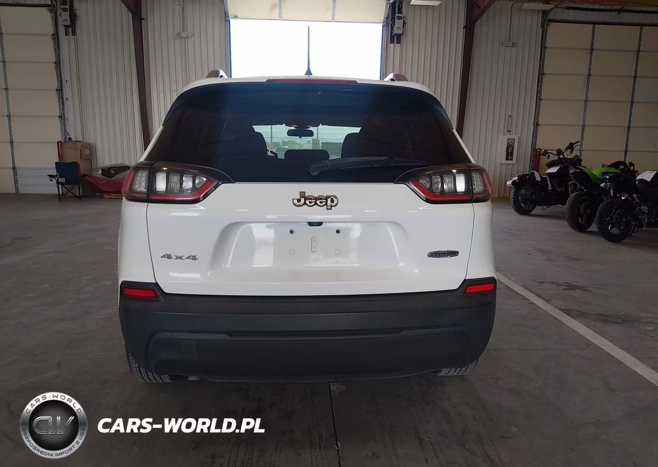2019 Jeep Cherokee Latitude 4X4 VIN:1C4PJMCB3KD454786 - 16