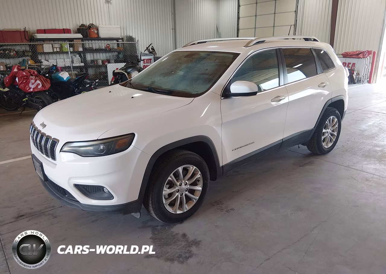 2019 Jeep Cherokee Latitude 4X4 VIN:1C4PJMCB3KD454786 - 2