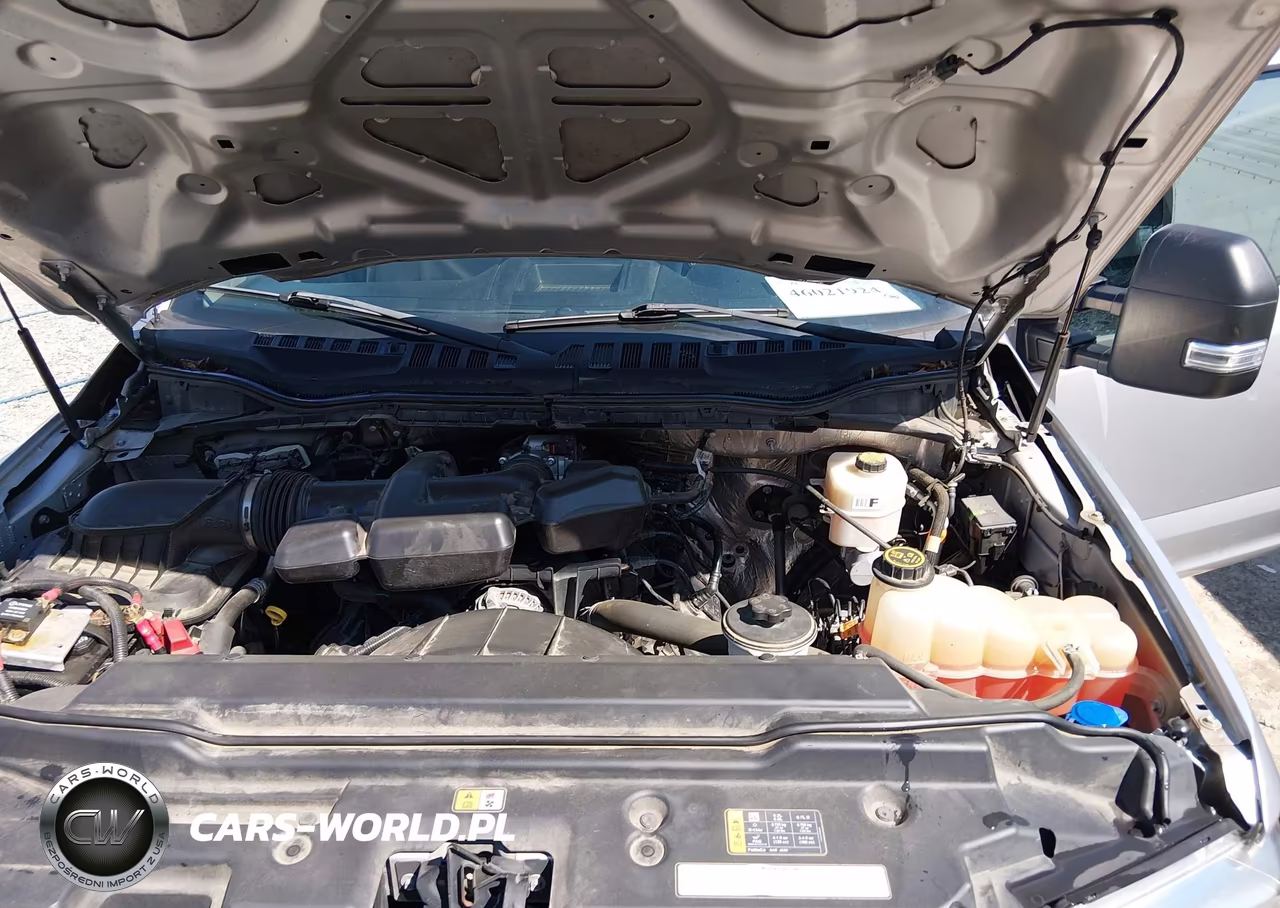 2018 Ford F-350 Chassis Xl VIN:1FD8W3H61JEC69667 - 10