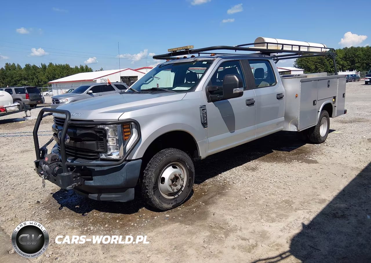 2018 Ford F-350 Chassis Xl VIN:1FD8W3H61JEC69667 - 2