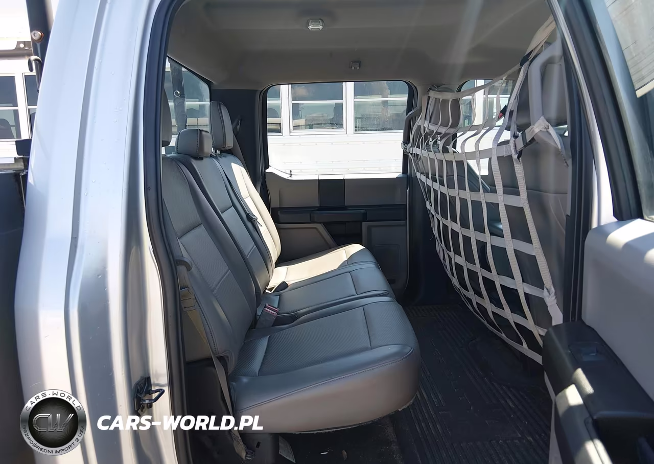 2018 Ford F-350 Chassis Xl VIN:1FD8W3H61JEC69667 - 8