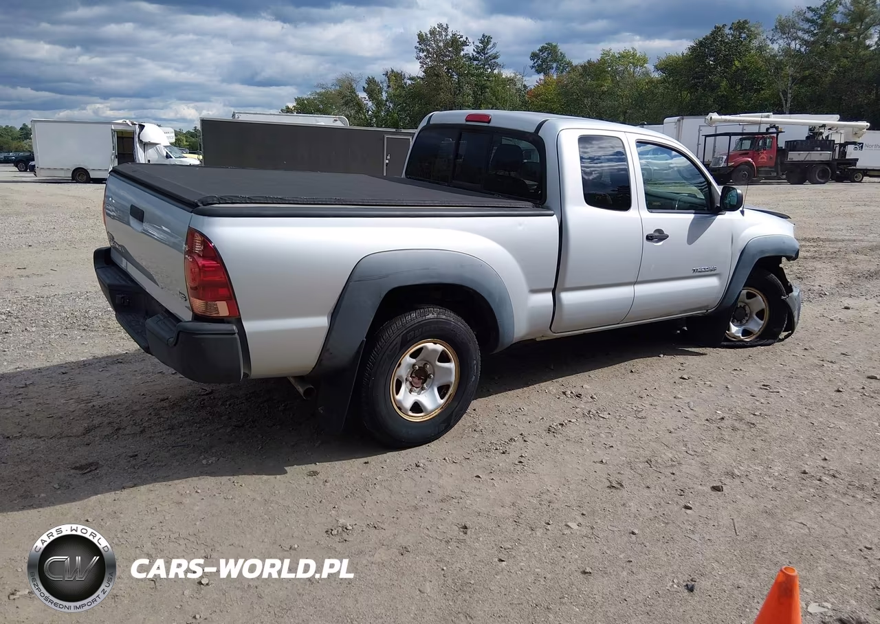2005 Toyota Tacoma Base V6 VIN:5TEUU42N95Z136172 - 4