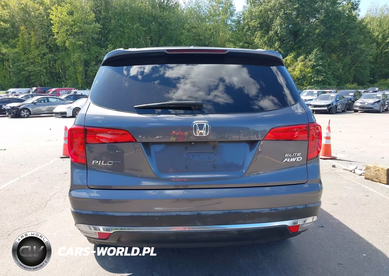 2016 Honda Pilot Elite VIN:5FNYF6H06GB072146 - 17