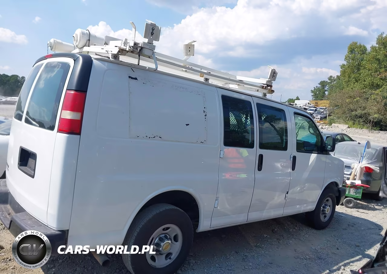 2015 Chevrolet Express 2500 Work Van VIN:1GCWGFCFXF1100473 - 13