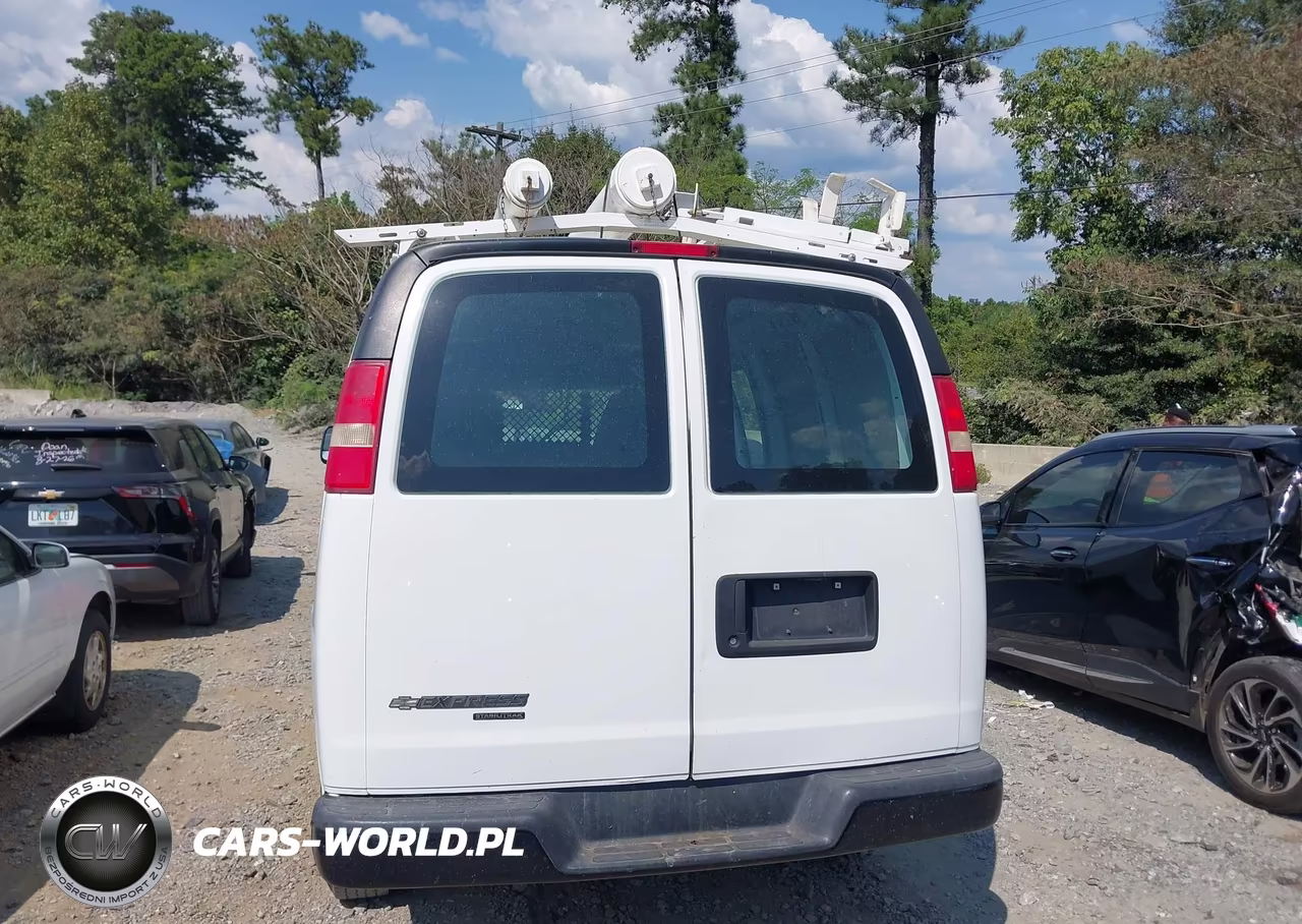 2015 Chevrolet Express 2500 Work Van VIN:1GCWGFCFXF1100473 - 16