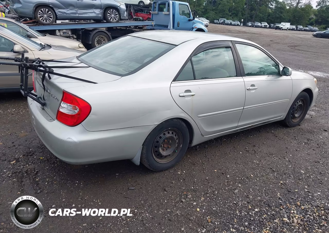 2003 Toyota Camry Le VIN:4T1BE32K33U119194 - 4