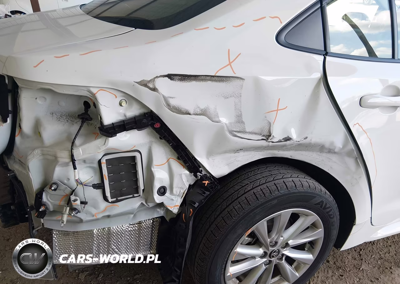 2025 Toyota Corolla Hybrid Le VIN:JTDBCMFE3SJ042301 - 18