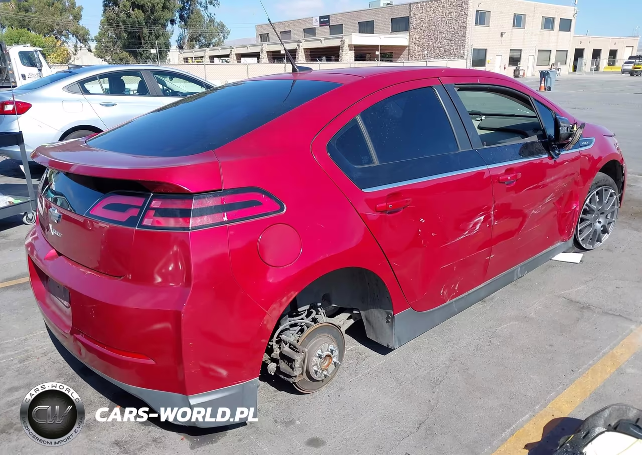 2013 Chevrolet Volt VIN:1G1RE6E47DU131540 - 4