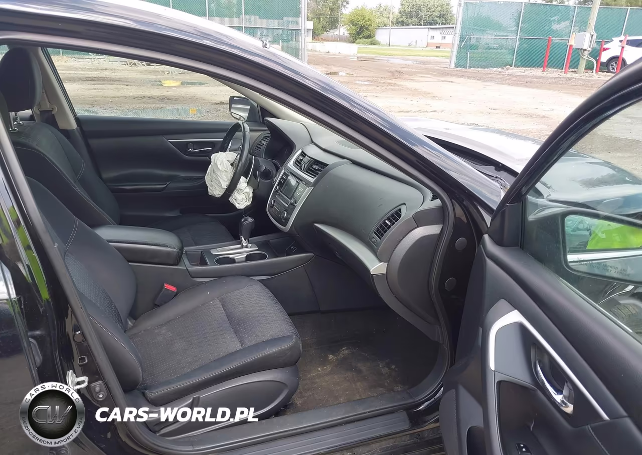 2017 Nissan Altima 2.5 VIN:1N4AL3AP1HC171834 - 5