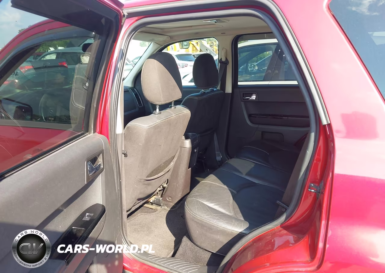 2008 Mazda Tribute S Grand Touring VIN:4F2CZ061X8KM14373 - 8