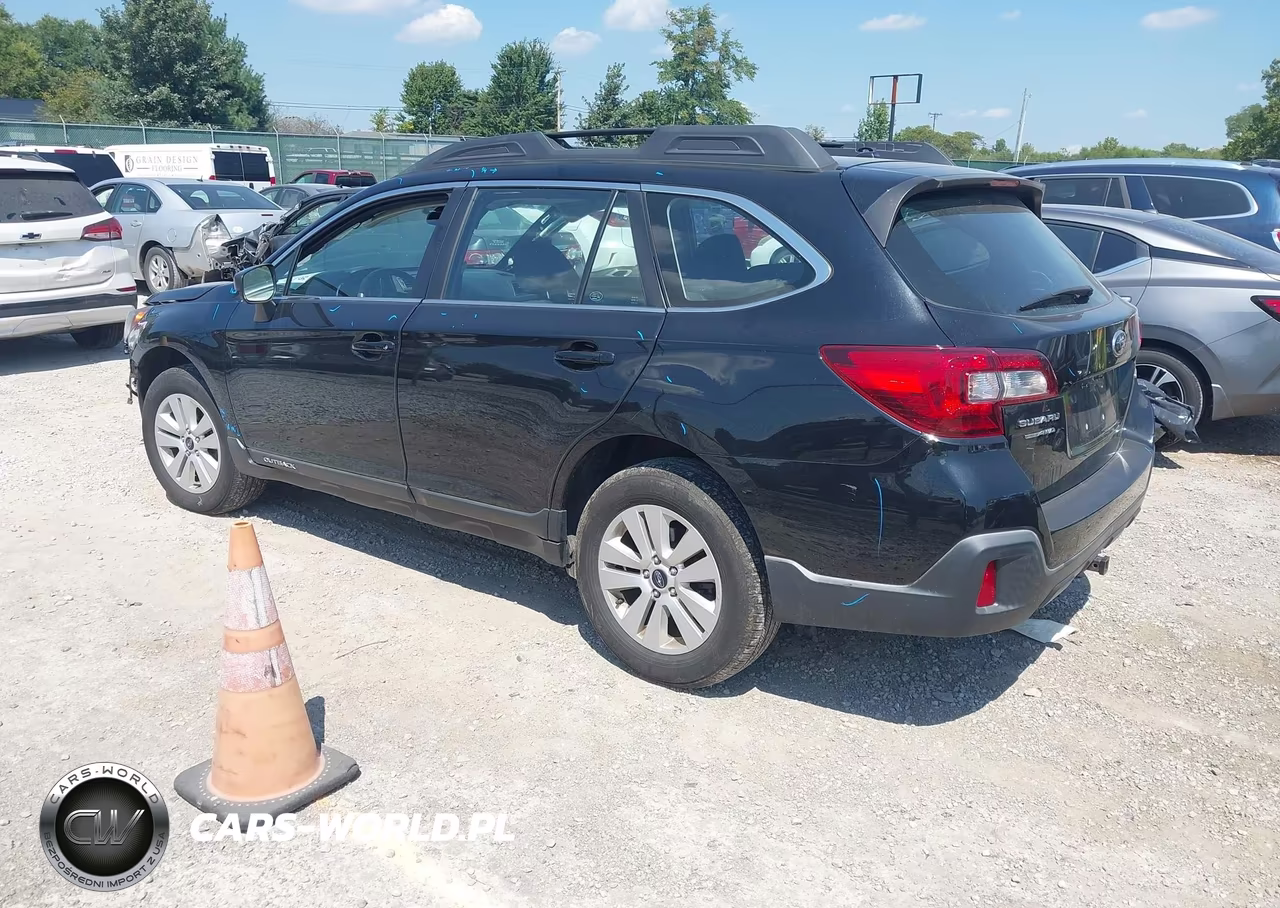 2019 Subaru Outback 2.5I VIN:4S4BSABC3K3313217 - 3
