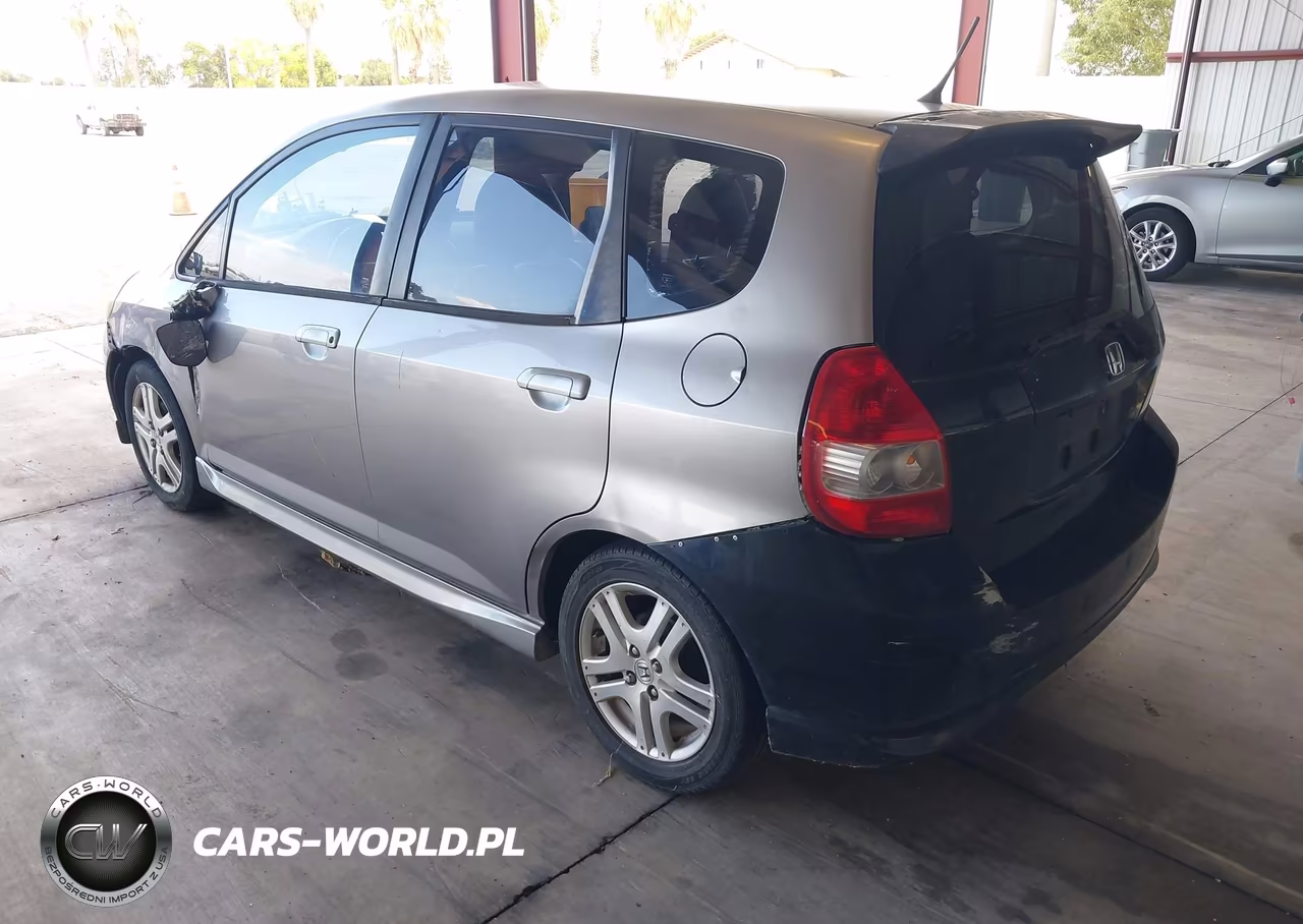 2008 Honda Fit Sport VIN:JHMGD38678S042970 - 3
