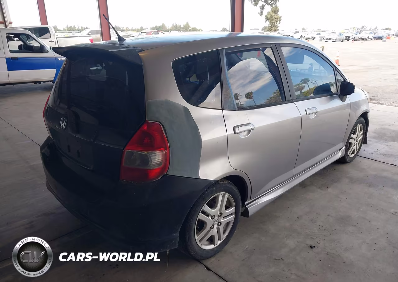 2008 Honda Fit Sport VIN:JHMGD38678S042970 - 4
