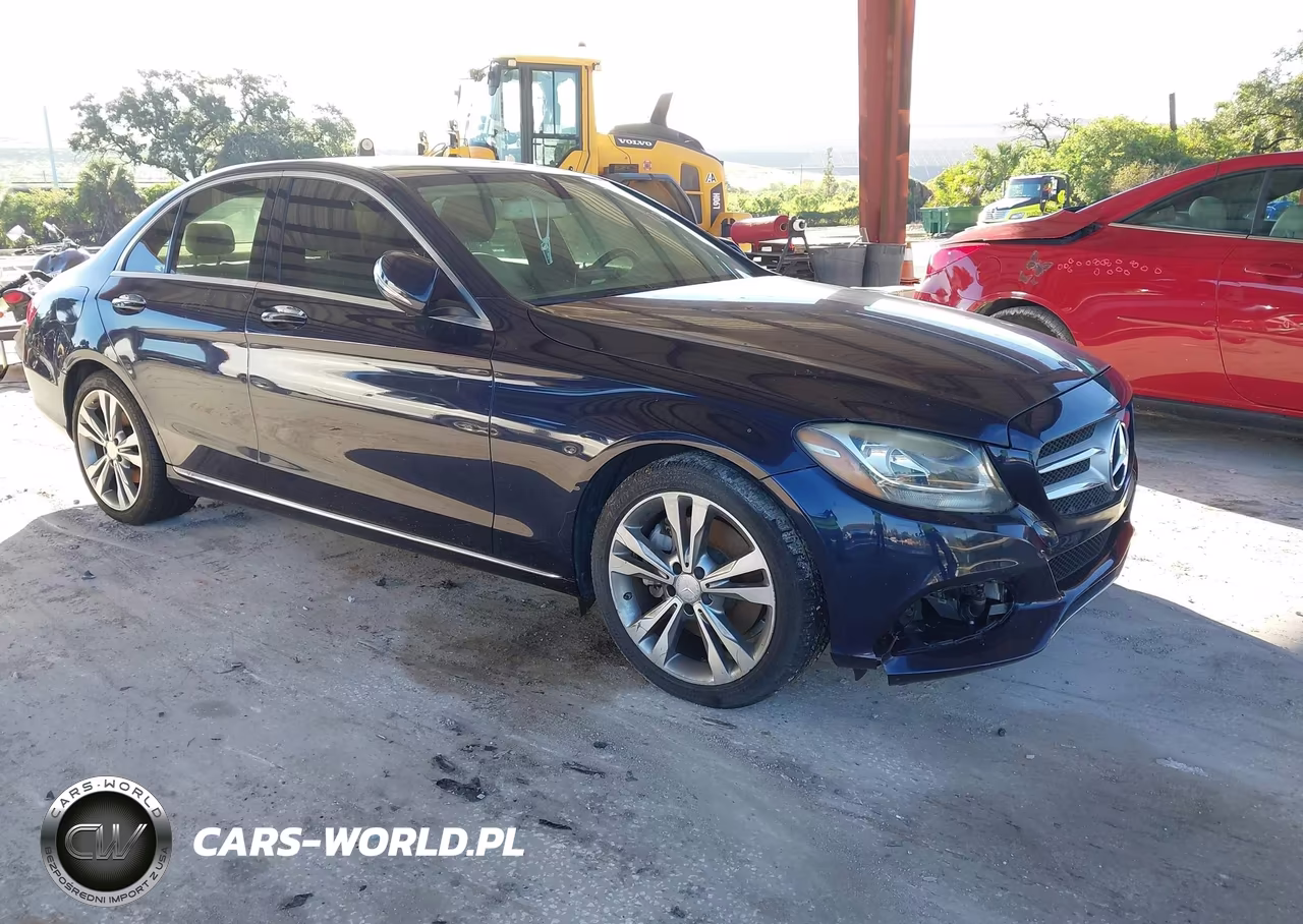 2015 Mercedes-Benz C 300 – zdjęcie 1 z 18