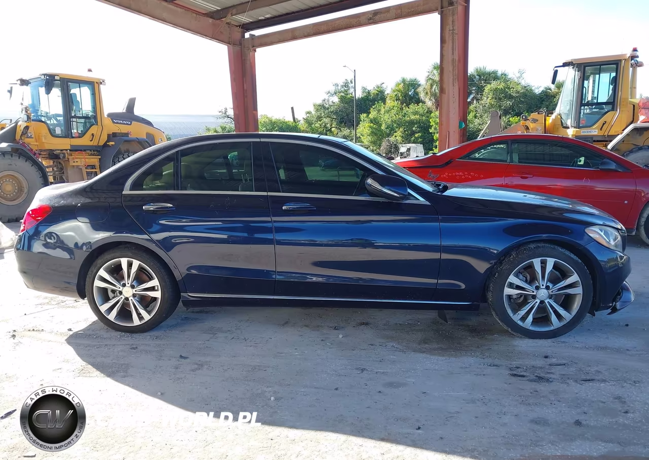 2015 Mercedes-Benz C 300 VIN:55SWF4JB7FU050483 - 13