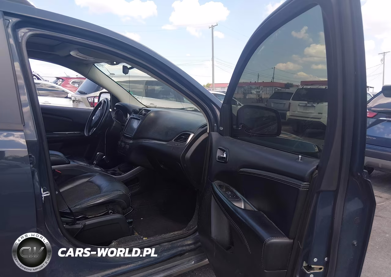 2017 Dodge Journey Crossroad Plus VIN:3C4PDCGG9HT613756 - 5