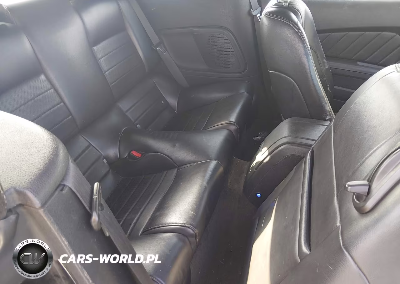 2014 Ford Mustang V6 Premium VIN:1ZVBP8EM3E5266358 - 8