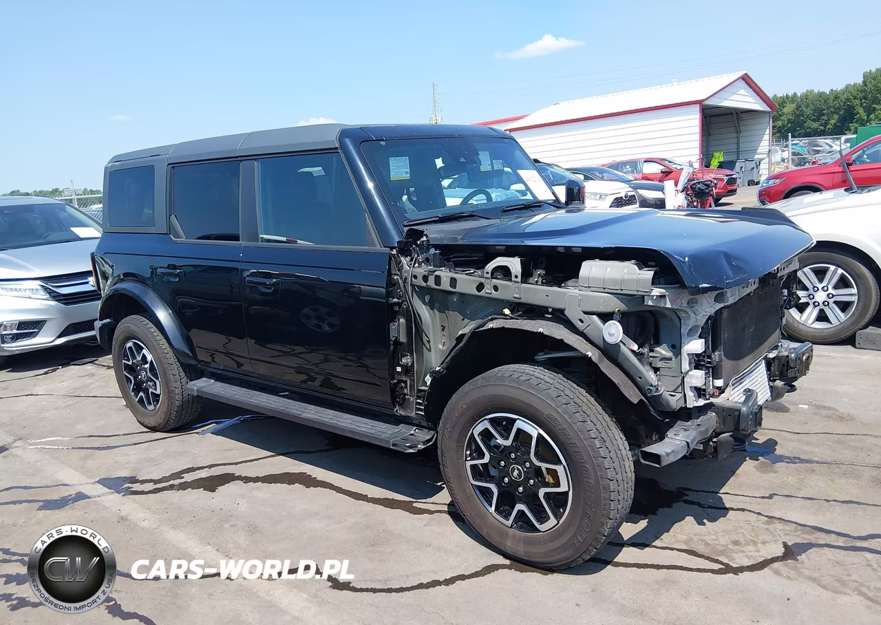 2024 Ford Bronco Outer Banks