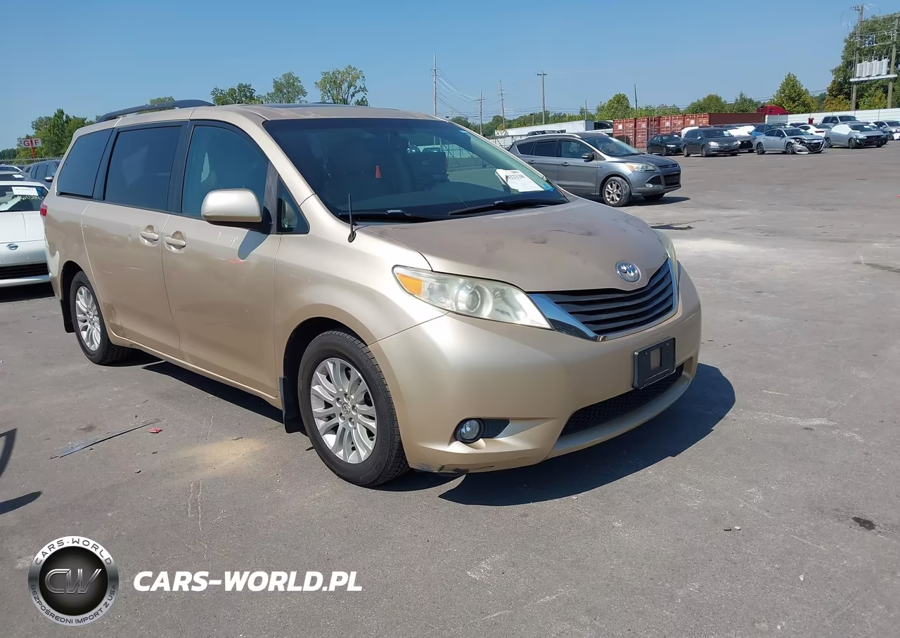 2011 Toyota Sienna Xle V6 – zdjęcie 1 z 16