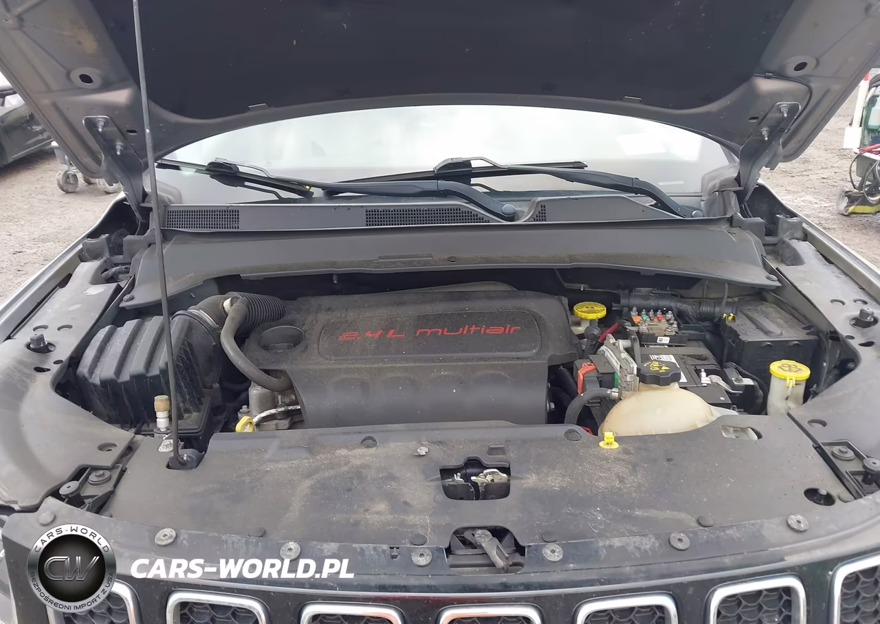2018 Jeep Compass Latitude 4X4 VIN:3C4NJDBB1JT137915 - 10