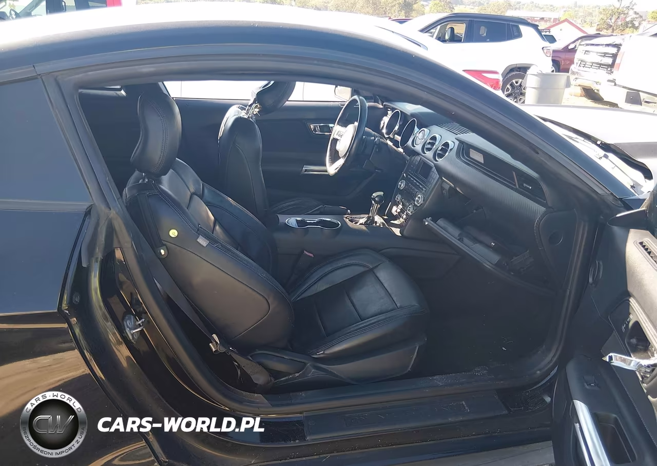 2015 Ford Mustang V6 VIN:1FA6P8AM1F5344220 - 5